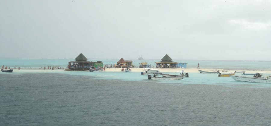 El Acuario & Haynes Cay