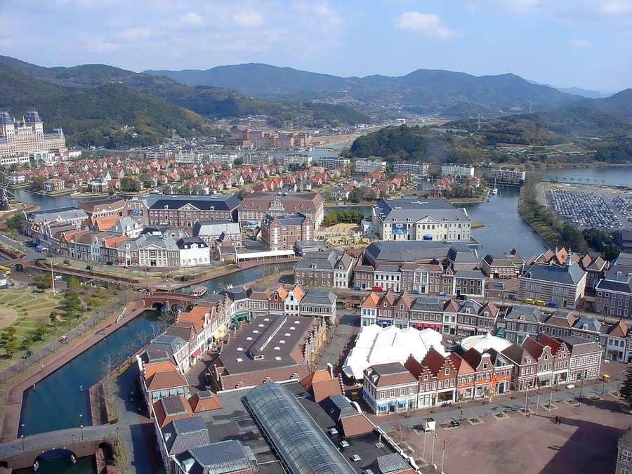 Huis Ten Bosch Area