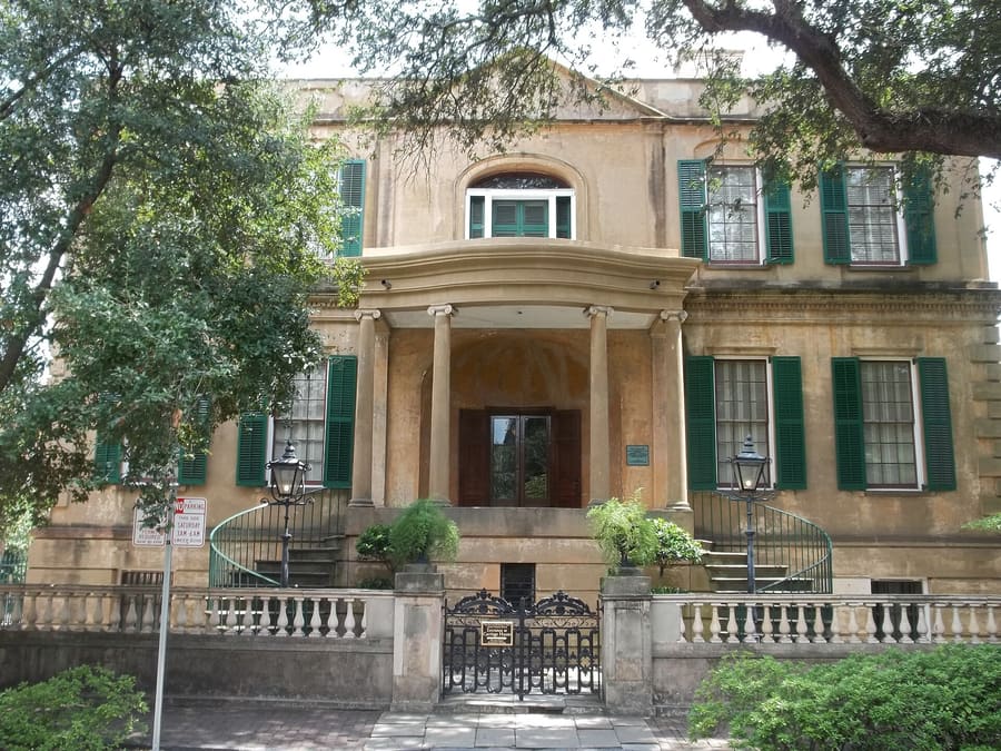 Owens-Thomas House & Slave Quarters