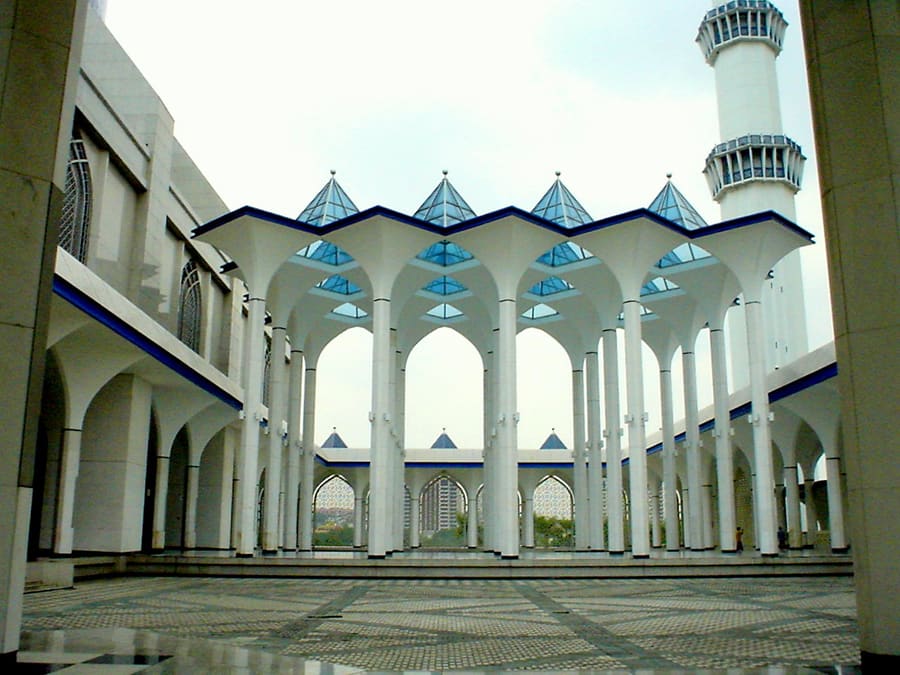 Sultan Salahuddin Abdul Aziz Mosque