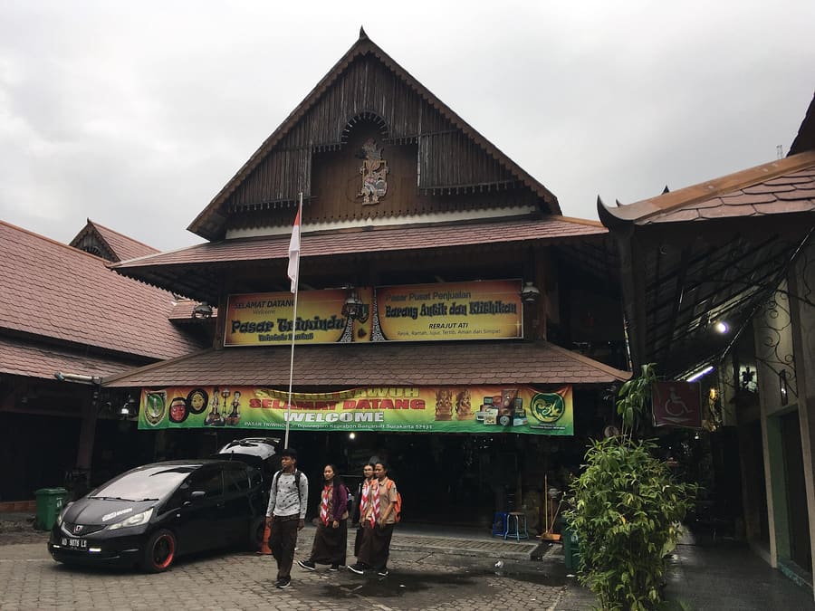 Pasar Triwindu