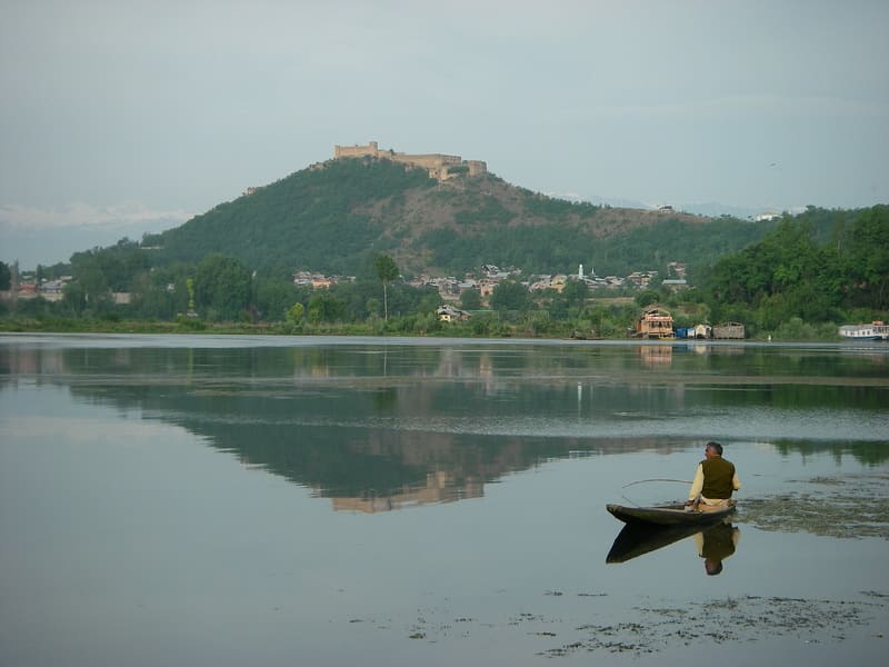 Nigeen Lake