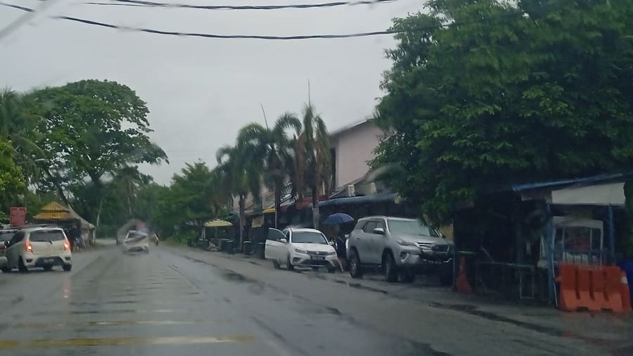 Bandar Laguna Merbok