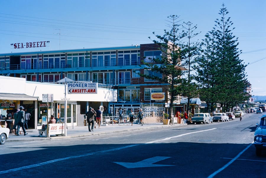Cavill Avenue