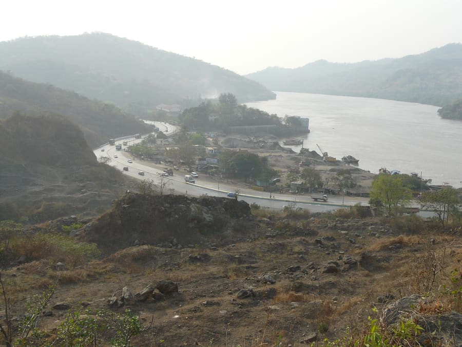 Ghodbunder Road