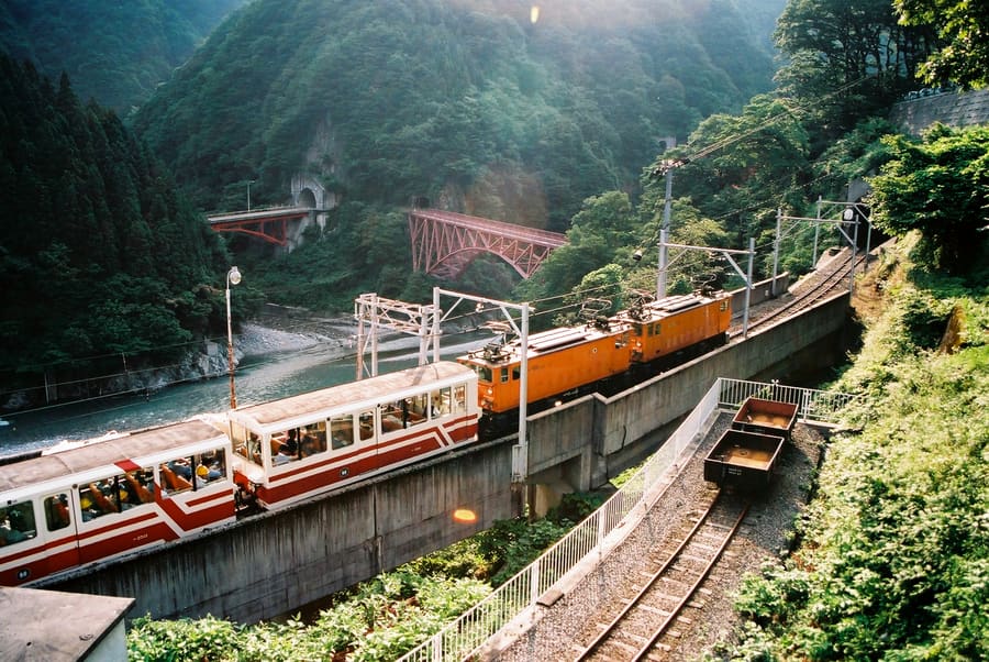 Kurobe Gorge Railway