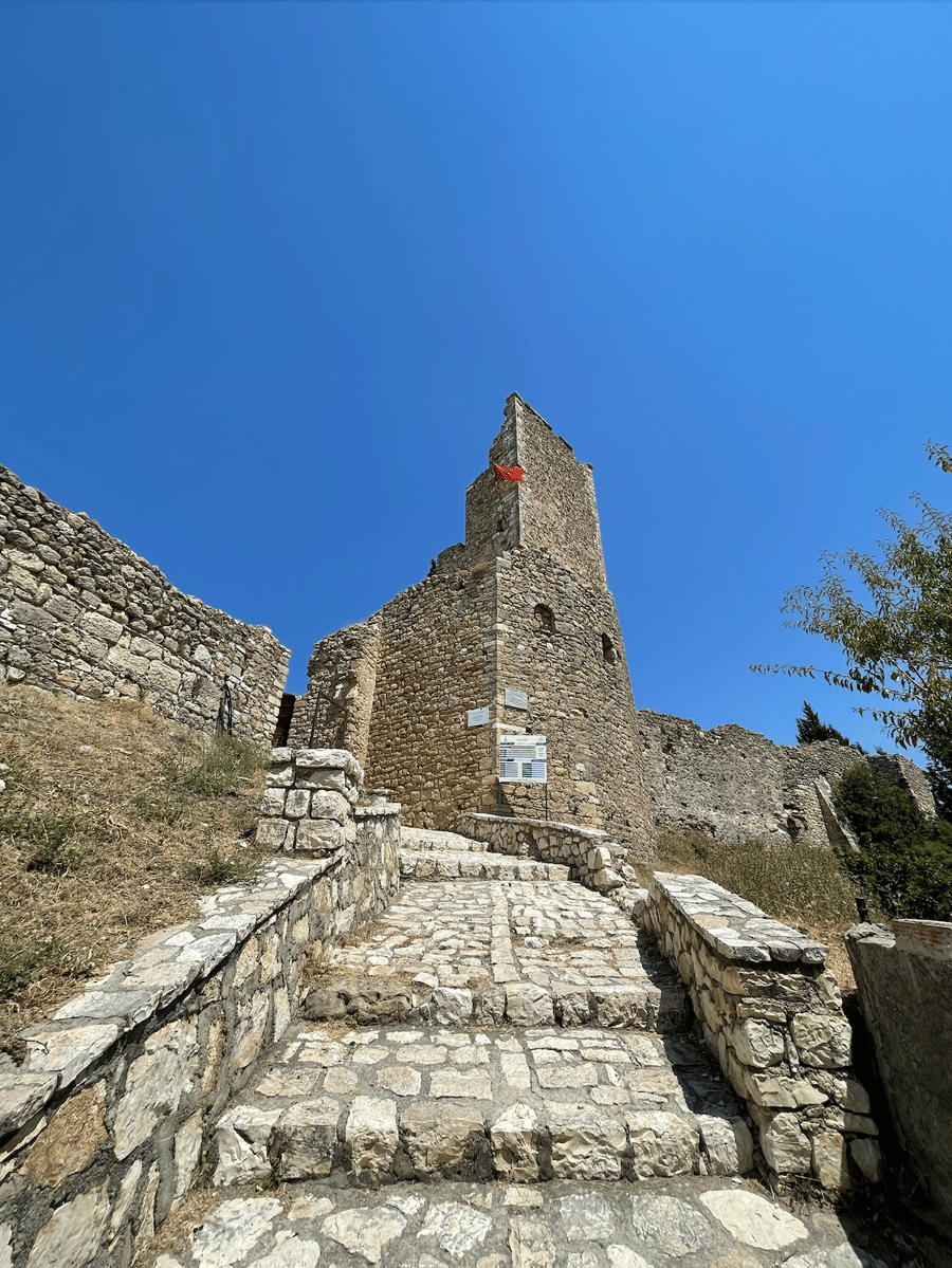Kaninë Castle