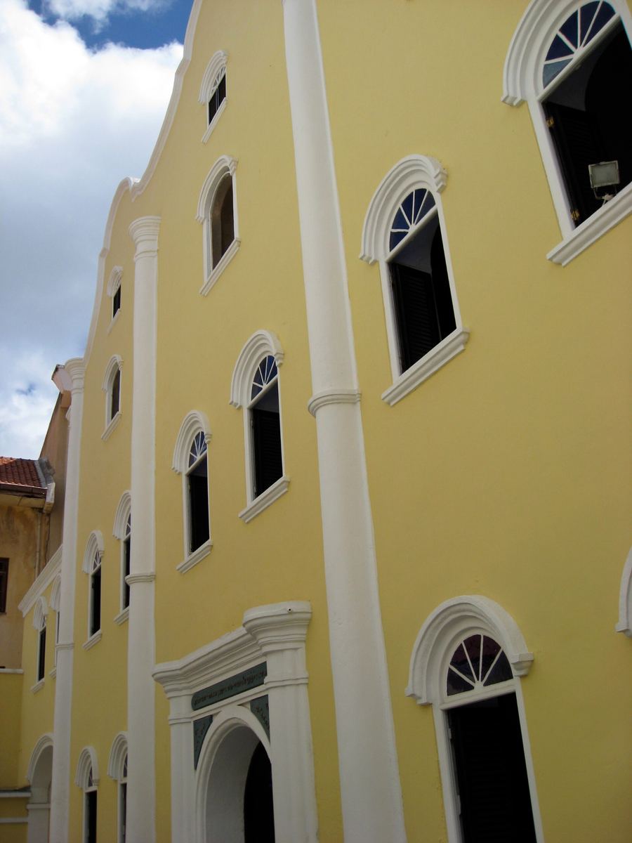 Mikvé Israel-Emanuel Synagogue