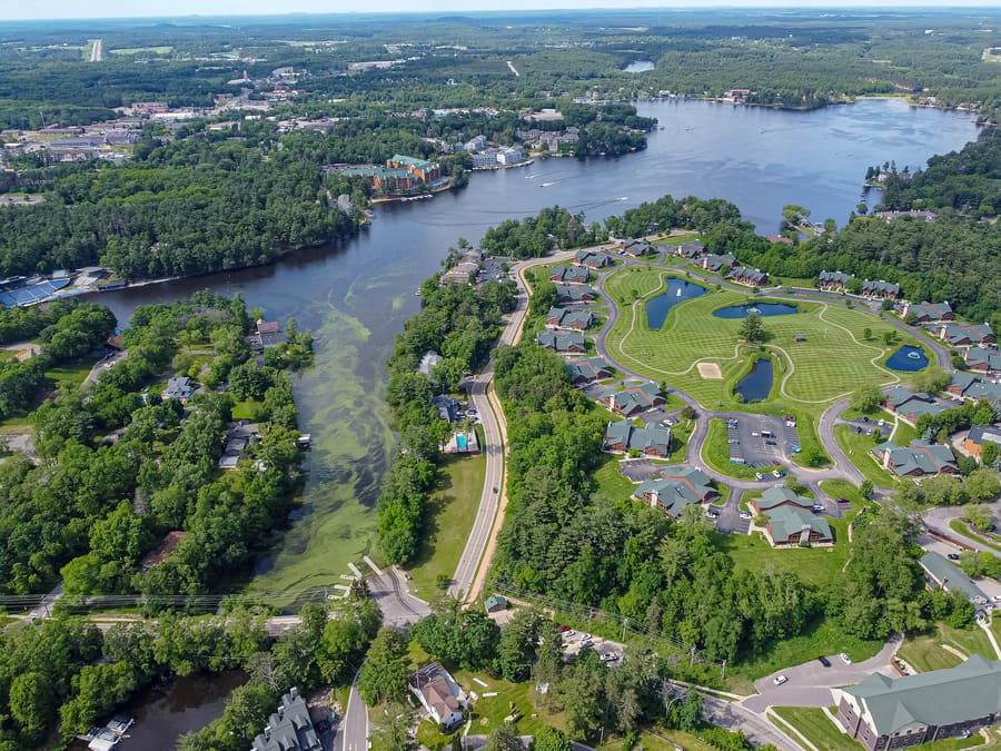 Lake Delton Parkway