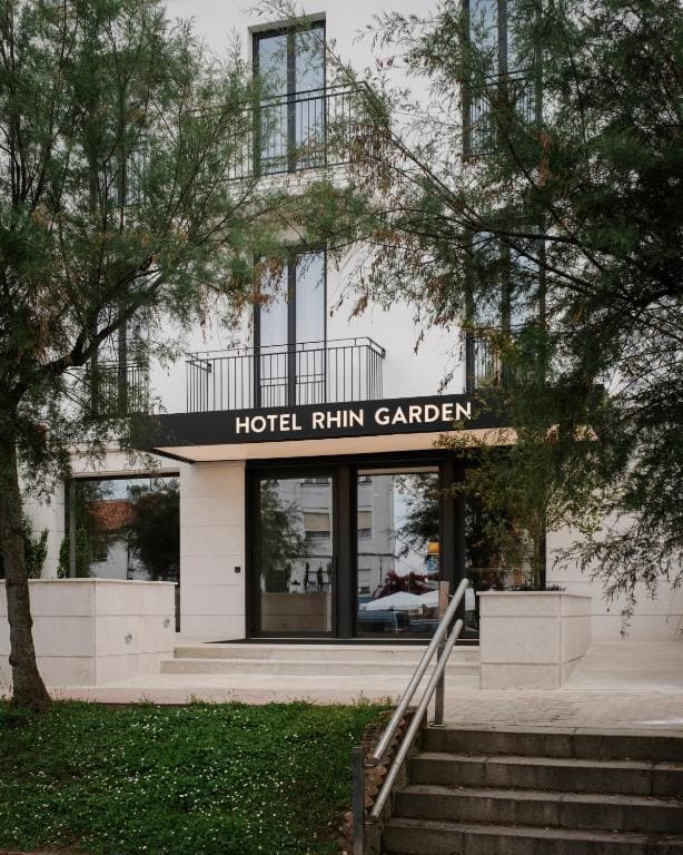 Hotel Rhin Garden