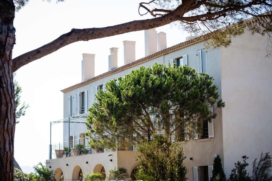 Le Hameau Des Pesquiers Curio Collection By Hilton