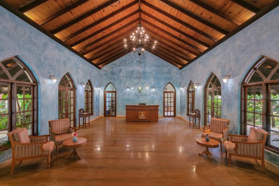 Amritara Aura Resort & Spa