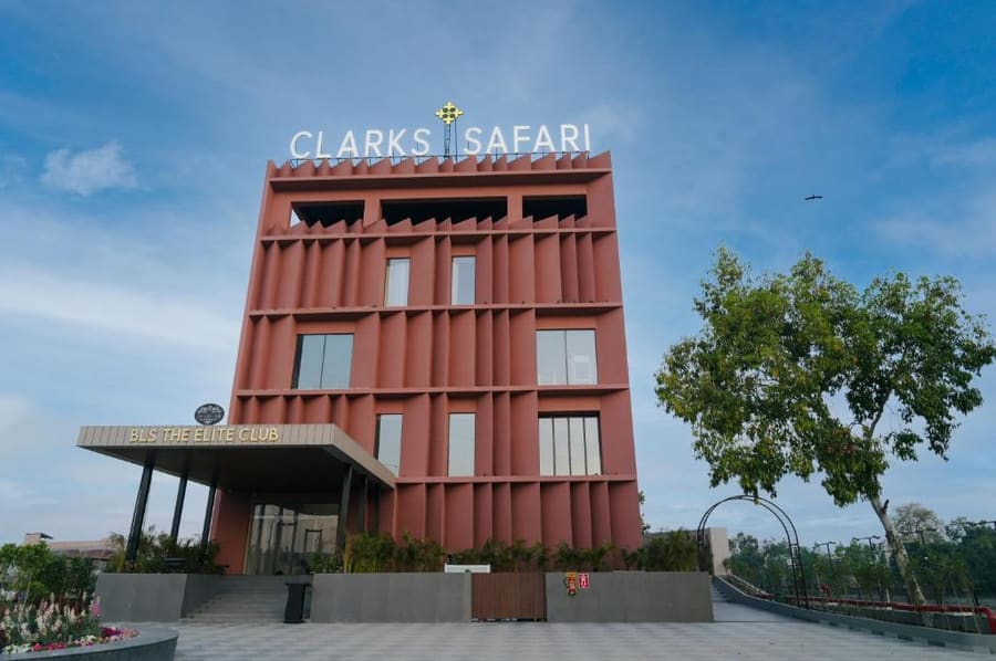 Clarks Safari Haridwar