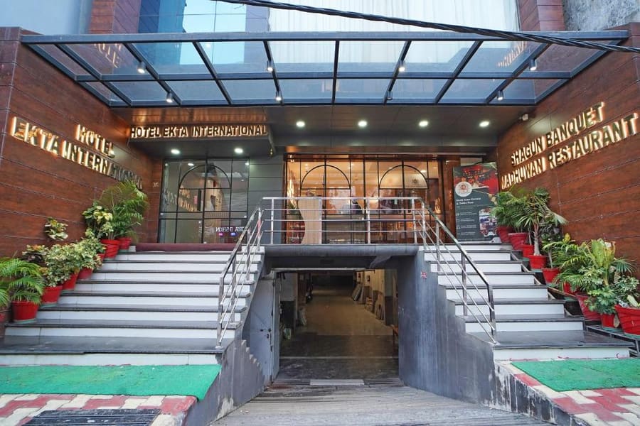 Hotel Ekta International