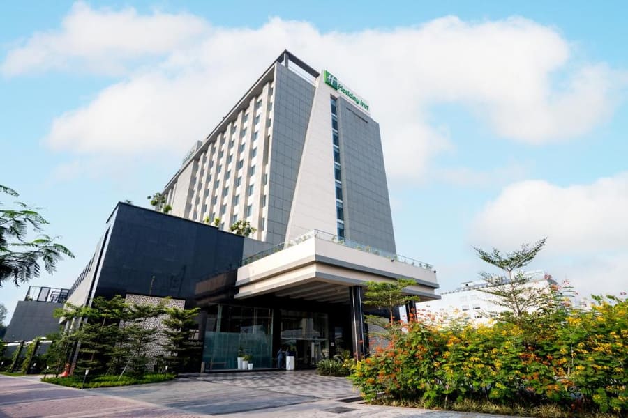 Holiday Inn Lucknow Airport by IHG