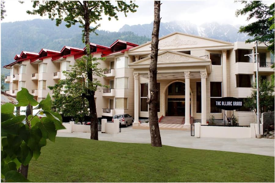 The Allure Grand Resort -A Majestic Riverside Retreat