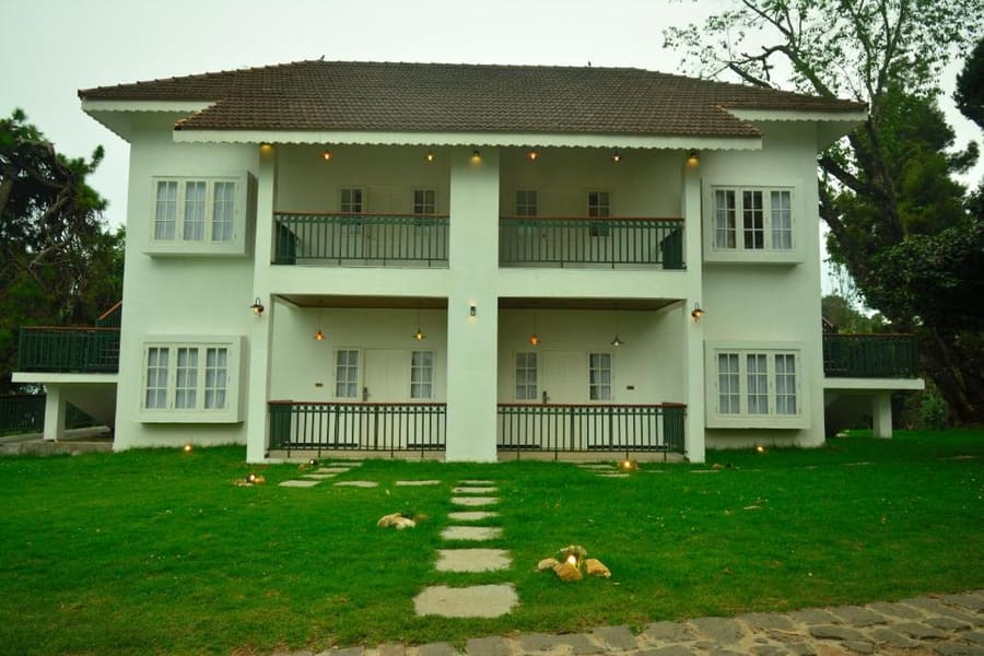 The Tredis Heritage by the Lake