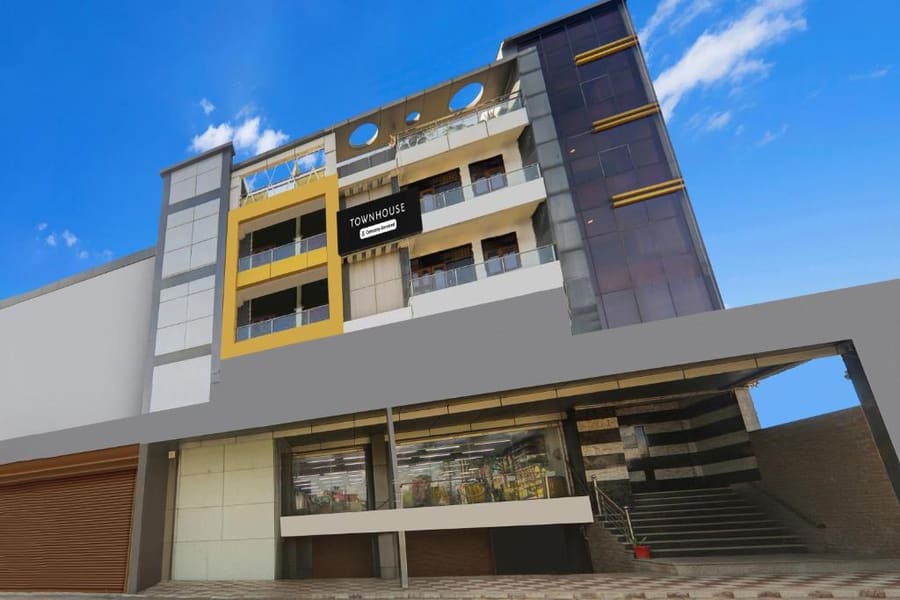 Super Townhouse Awas Vikas Kalyanpur
