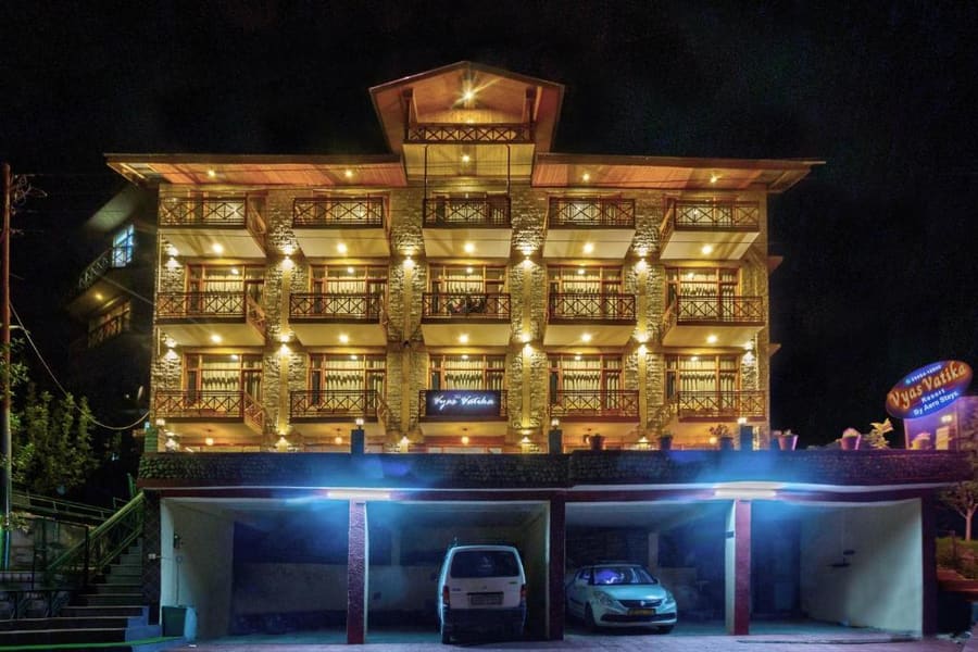 Vyas Vatika a wooden exotic Resort Near Old Manali