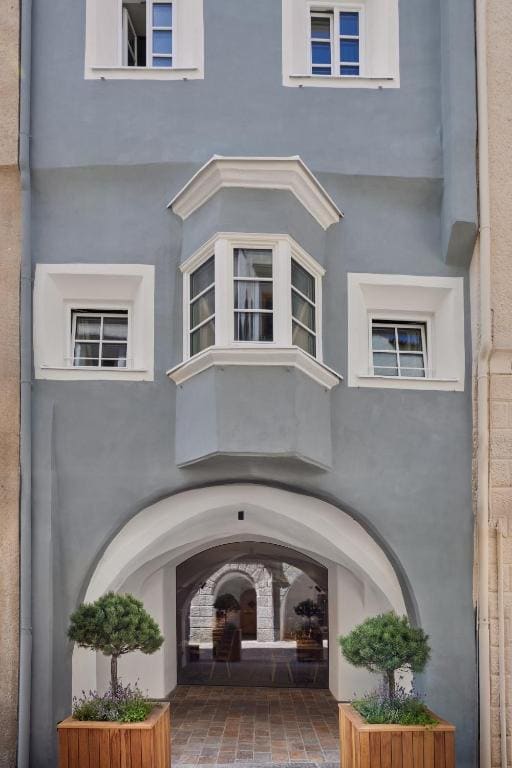 fink Restaurant & Suites