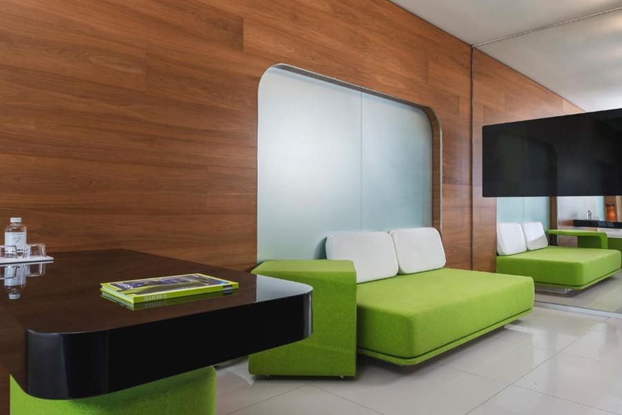 i-Suite Hotel