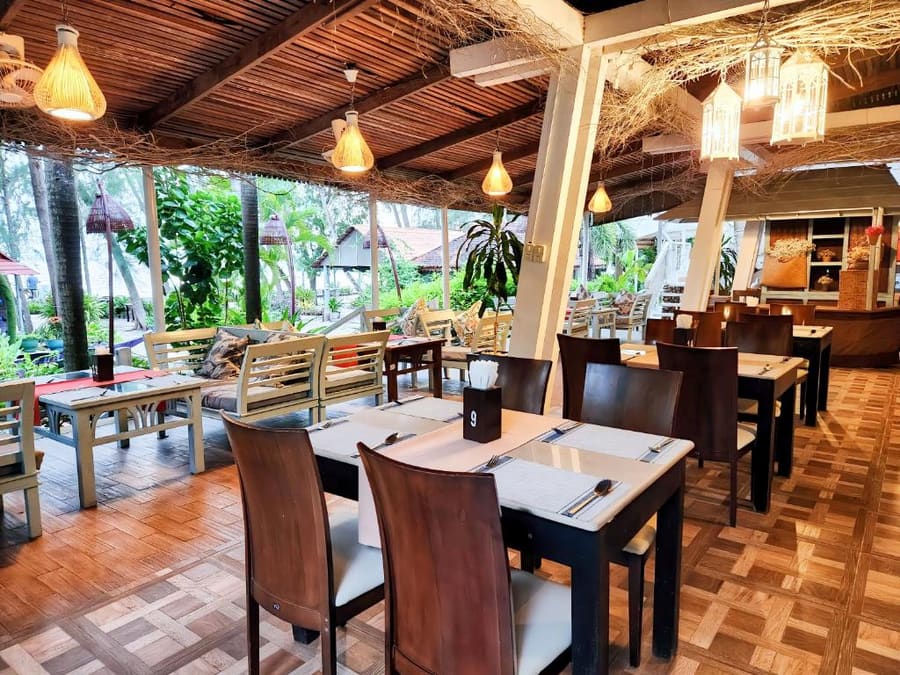 Nataya Round House Coral Bay Resort