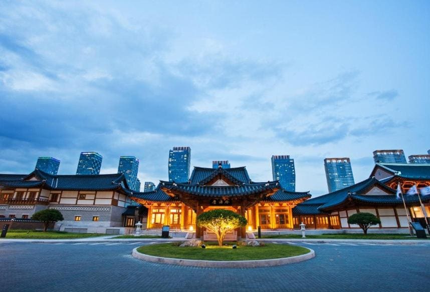 Gyeongwonjae By Walkerhill