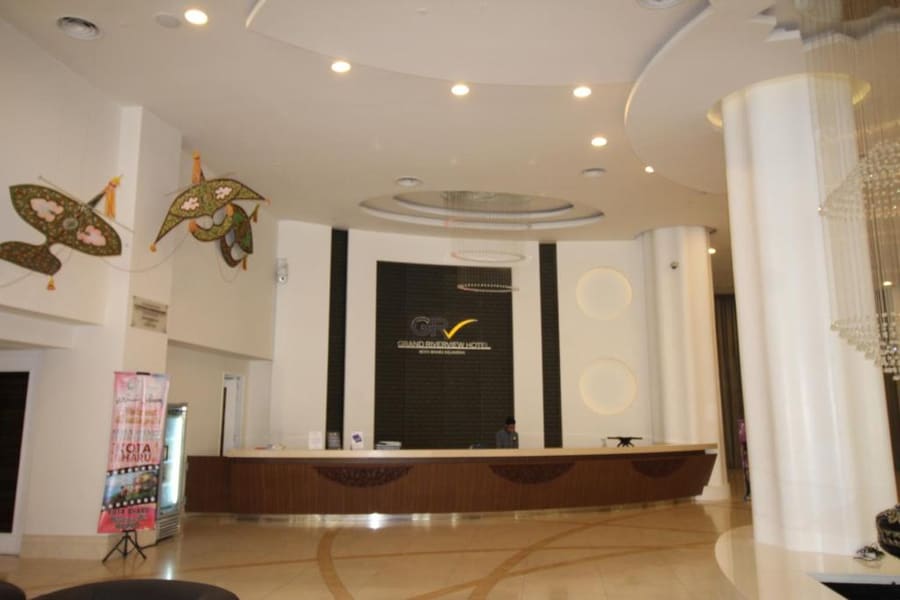 Grand Riverview Hotel