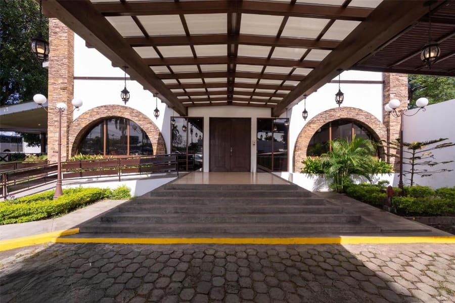Best Western Las Mercedes Airport