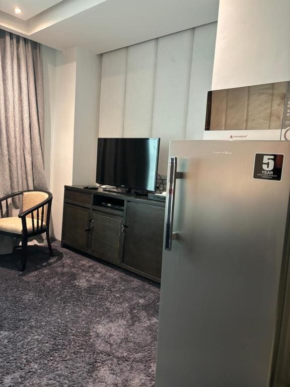 Penthouse Hotel and Residences 407