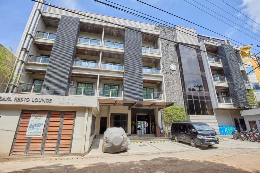 Two Seasons Coron Bayside Hotel