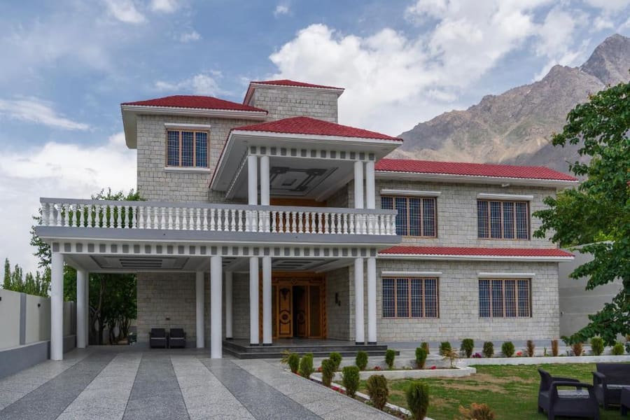Dirleh Hotel
