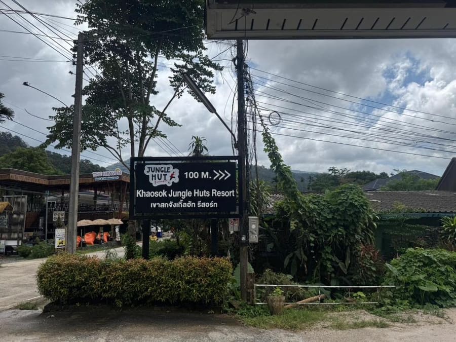 Khao Sok Jungle Huts Resort