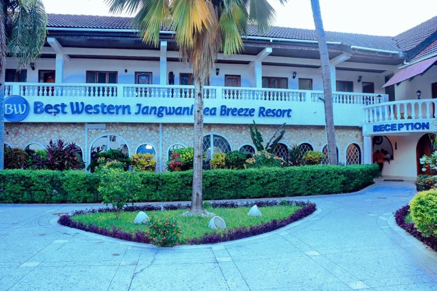 Best Western Jangwani Sea Breeze Resort