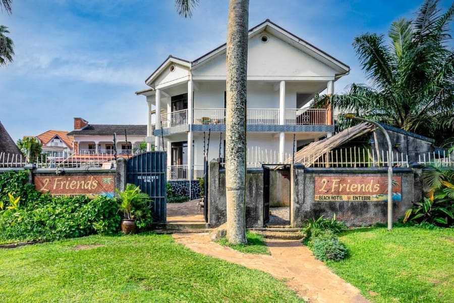 2 Friends Beach Hotel