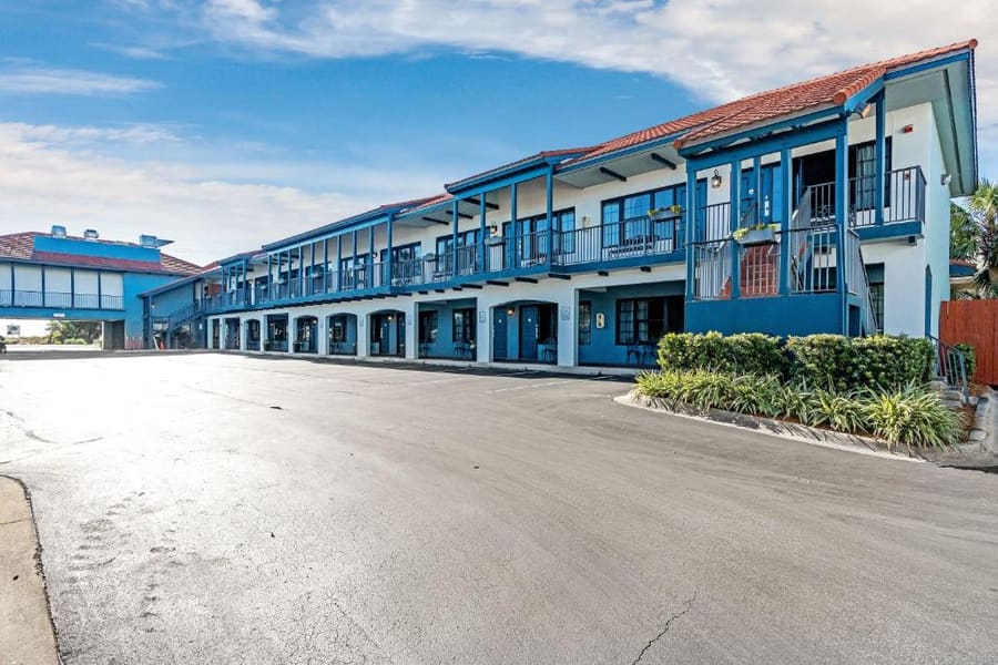 Beachside Inn