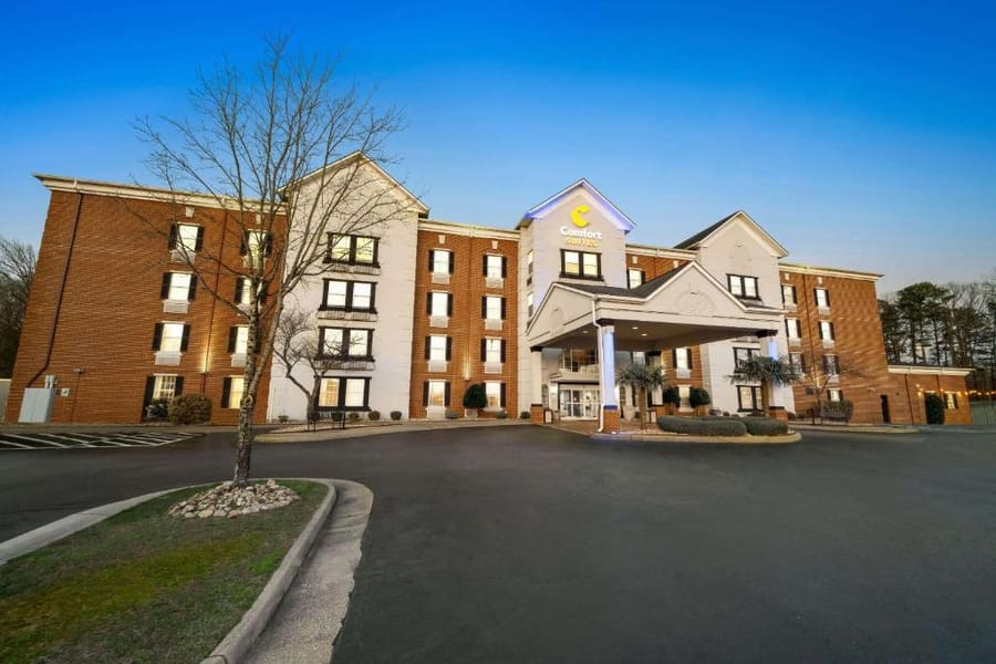 Comfort Suites Newport News Airport