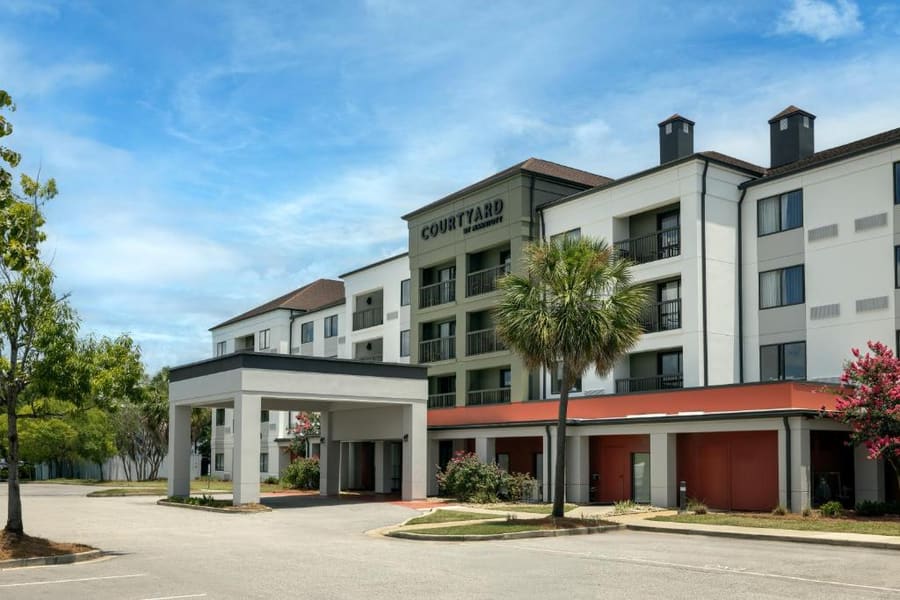Courtyard by Marriott North Charleston Airport Coliseum