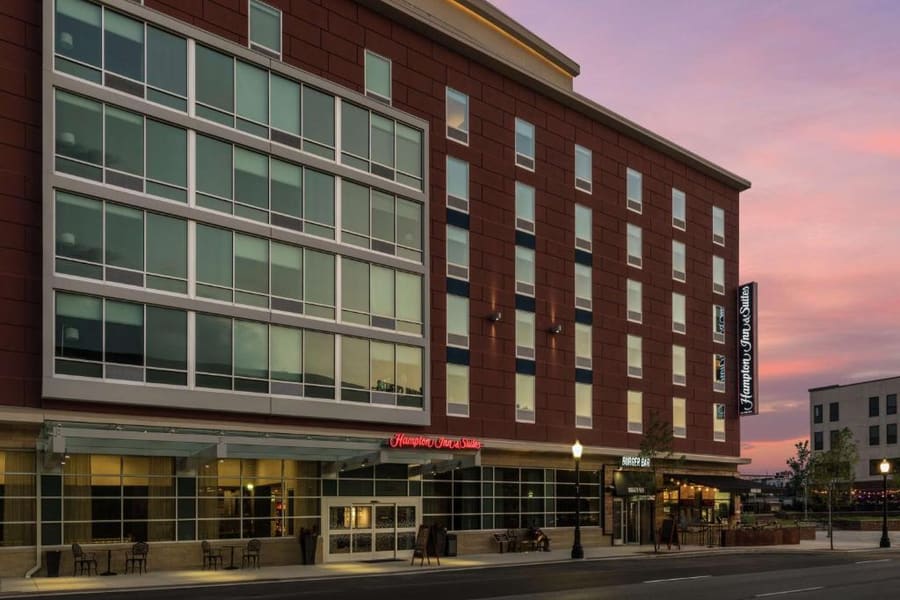 Hampton Inn & Suites Fort Wayne Downtown