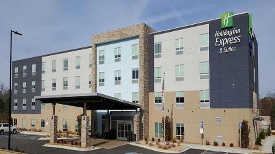 Holiday Inn Express & Suites Macon North by IHG