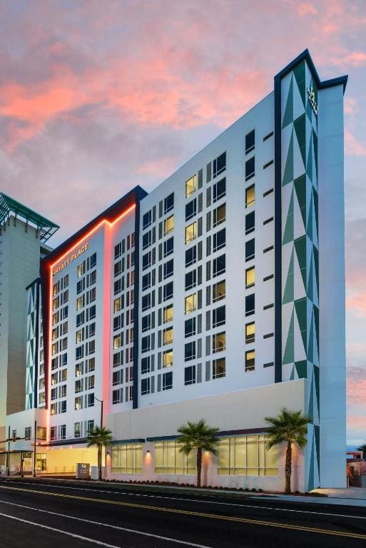 Hyatt Place Panama City Beach - Beachfront