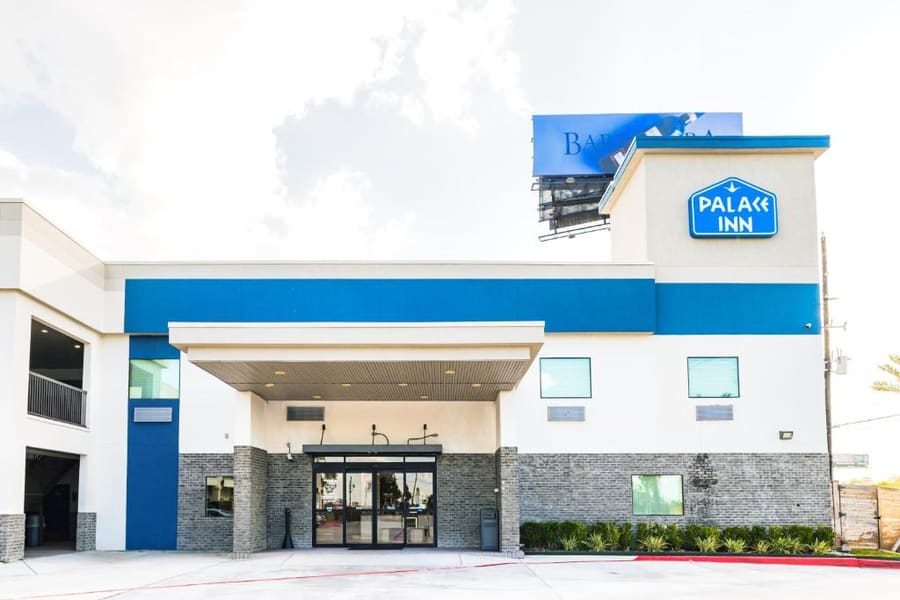Palace Inn IAH Houston Bush Intercontinental Airport