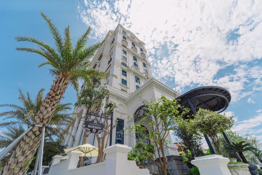 Rex Quang Binh Hotel